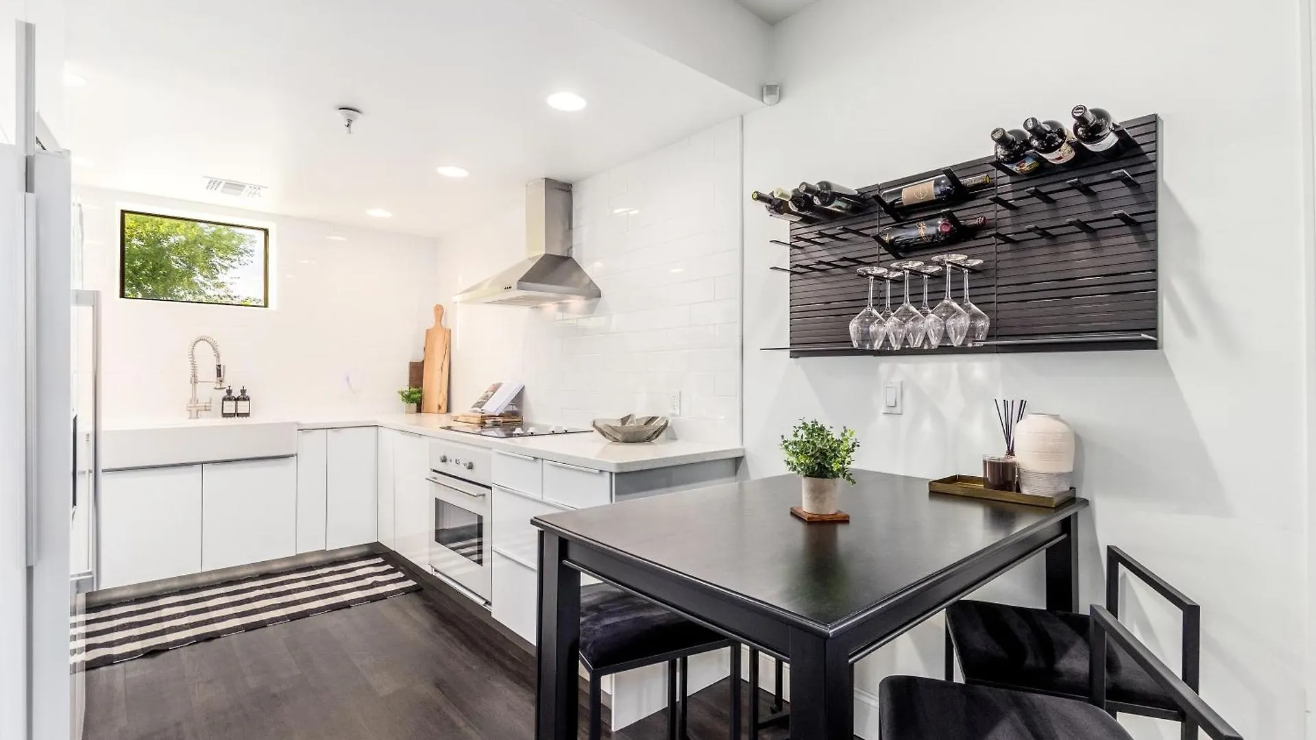 Chic 3Br Escape Steps From Old Town Bars Free Parking Apartman Scottsdale